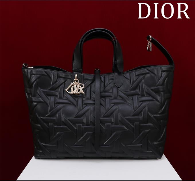 2025228Y 930P182147116